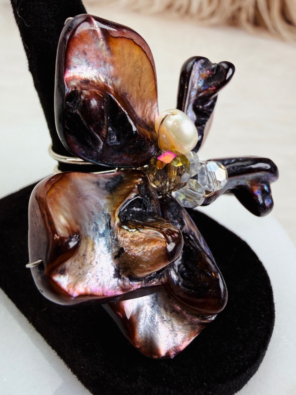 Interesting adjustable flower statement costume ring - Picture 3 of 7